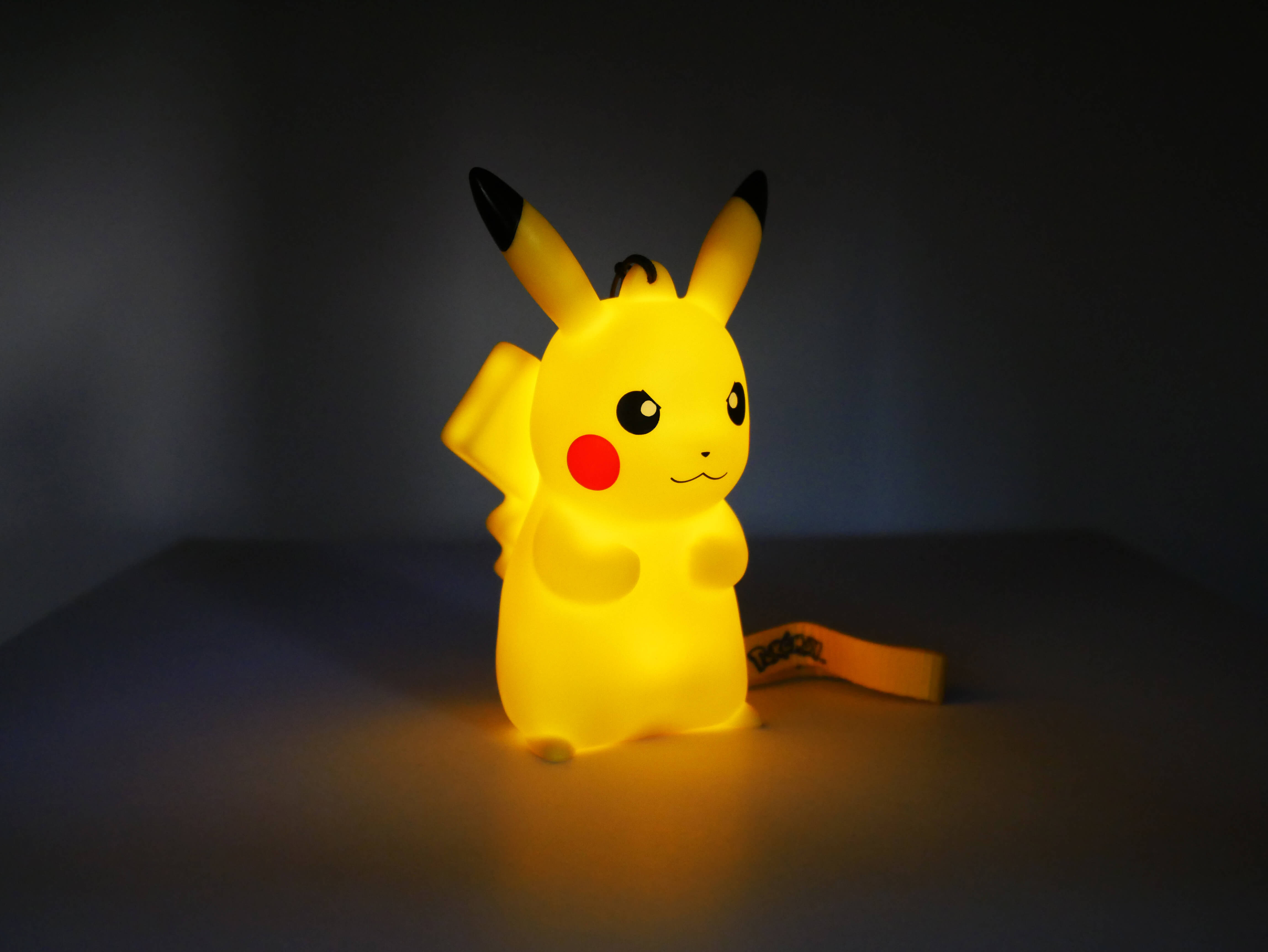 Light-Up Figurine Pokémon Pikachu Grumpy with handstrap