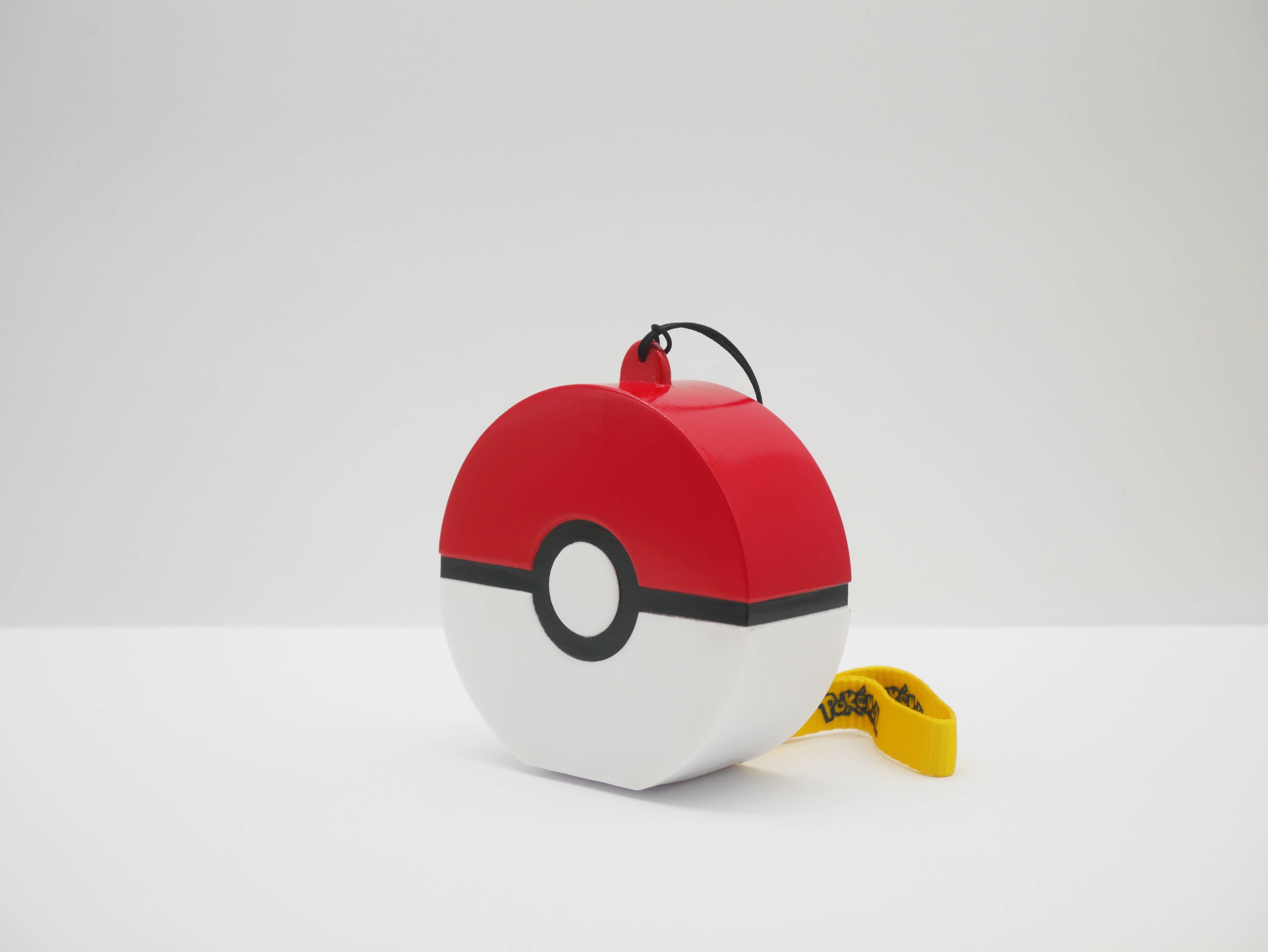 Light-Up Figurine Pokémon Poké Ball with Handstrap