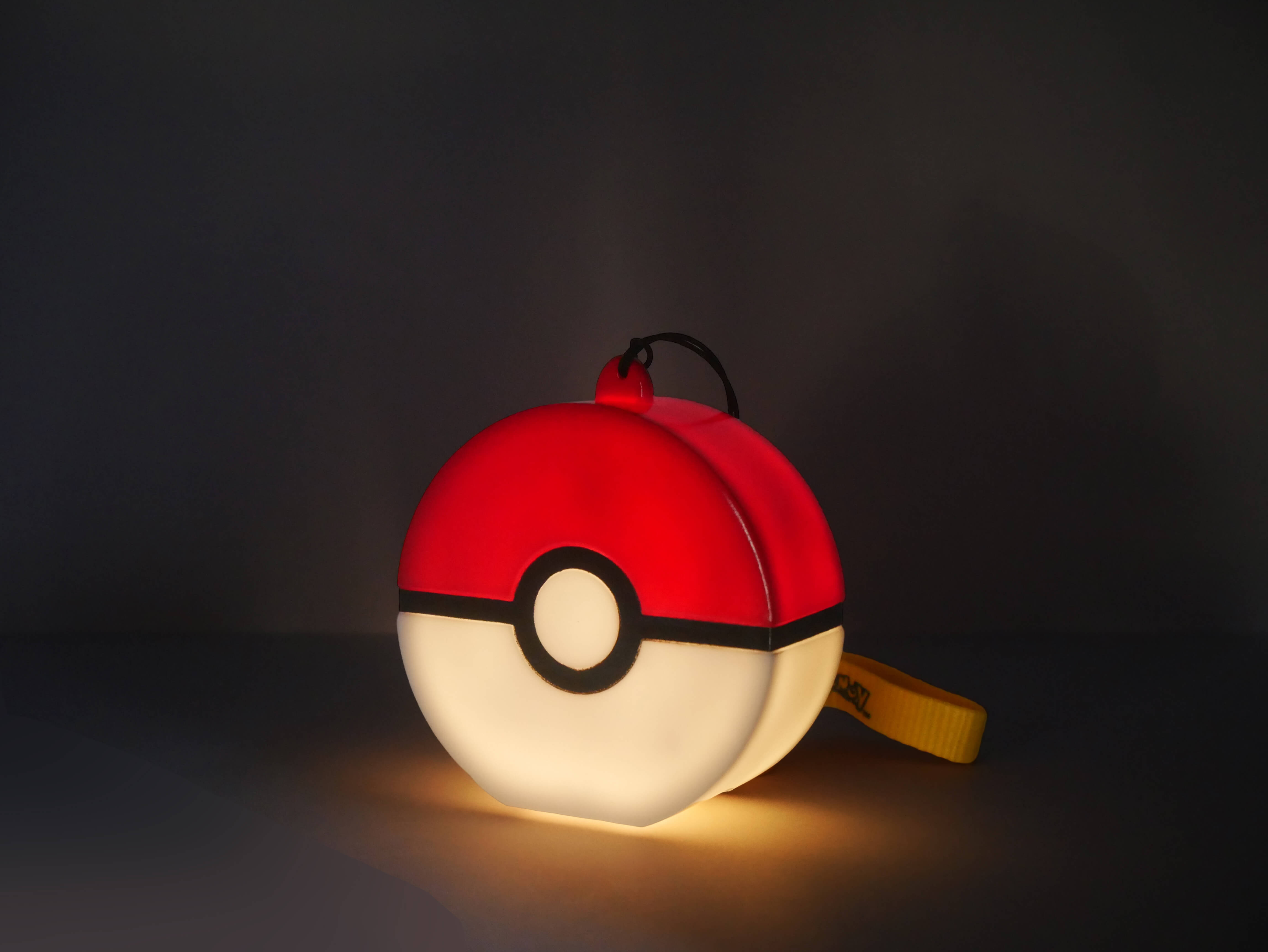 Light-Up Figurine Pokémon Poké Ball with Handstrap