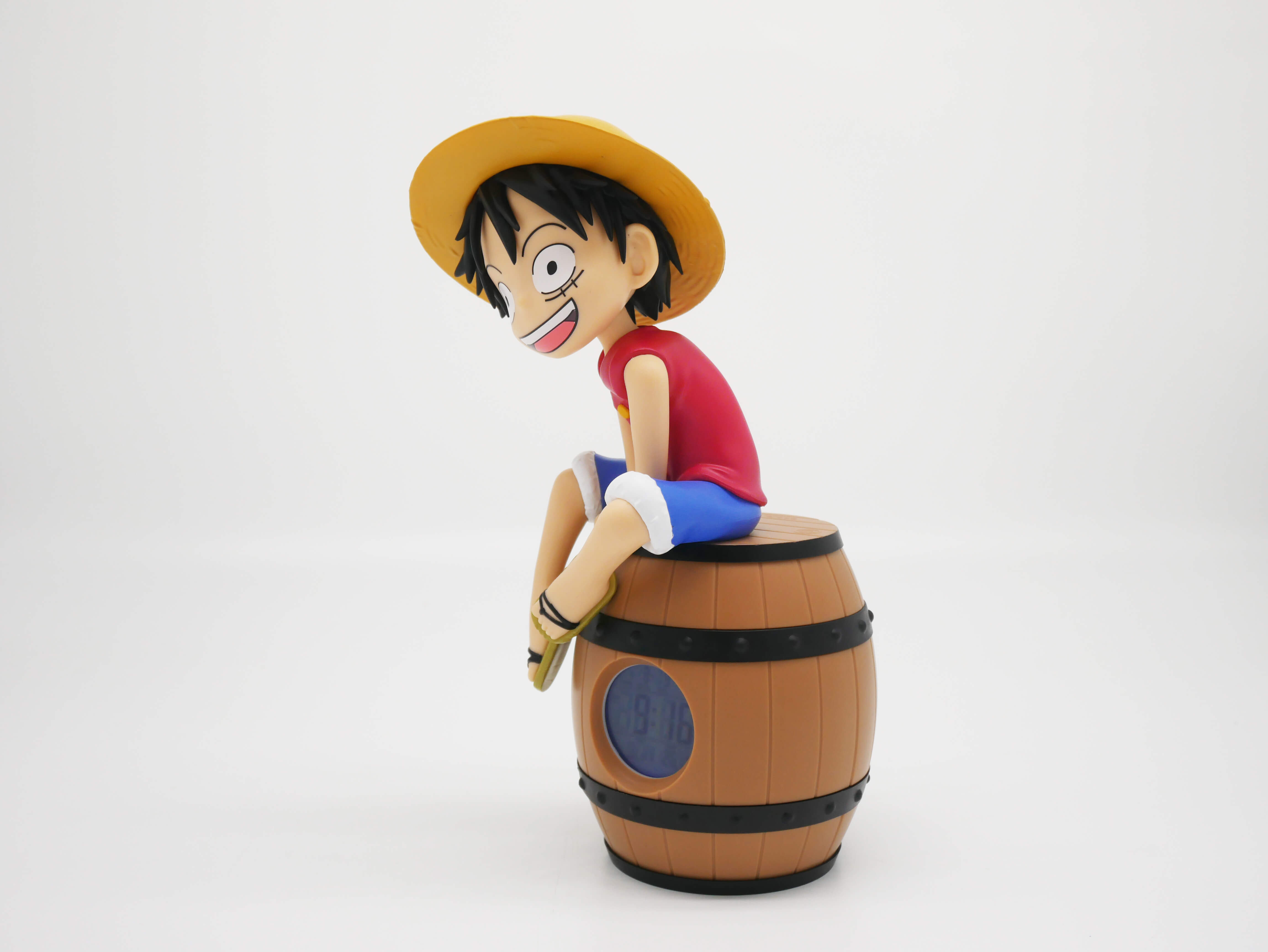 Réveil Luffy sur Tonneau One Piece