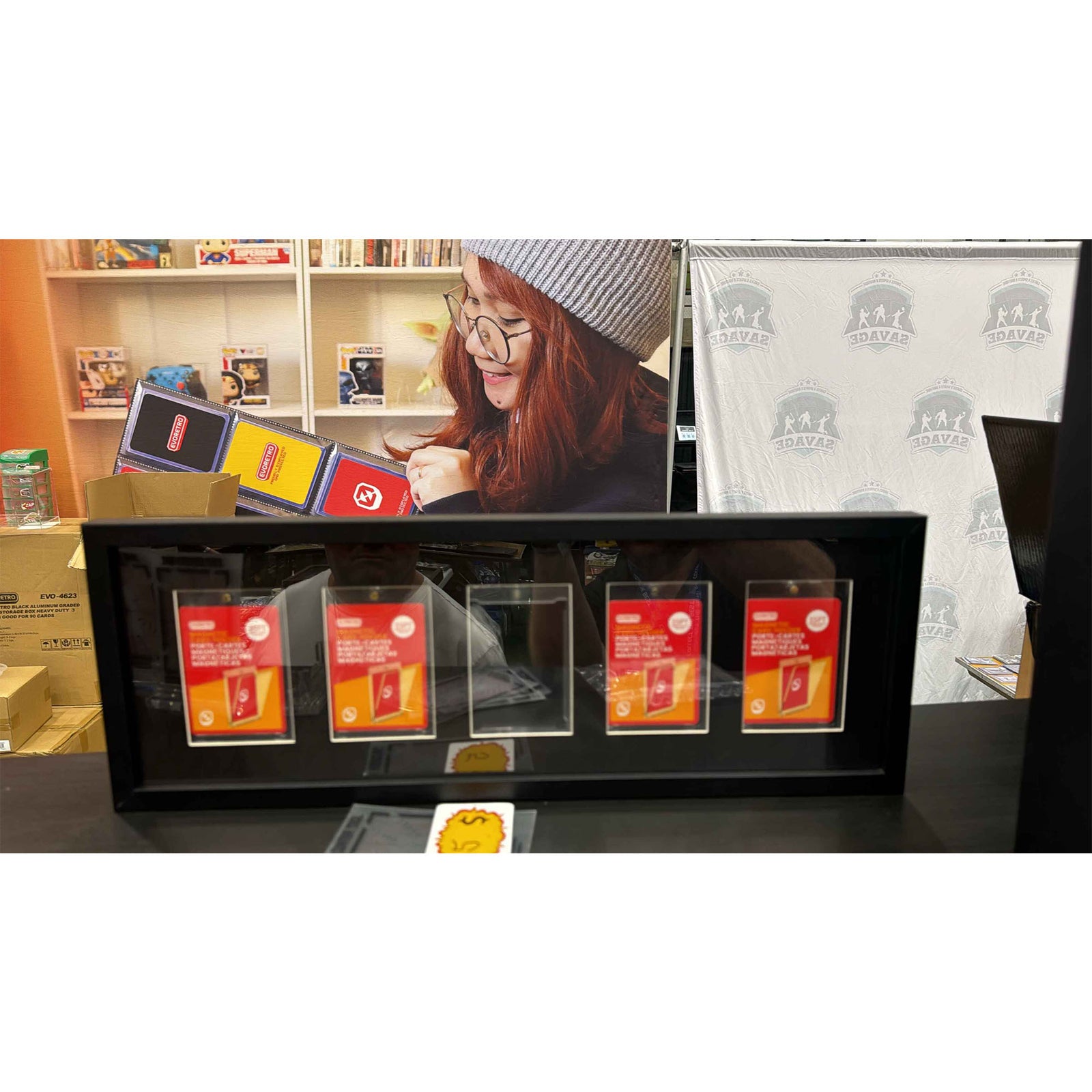 Card Wooden Display Frame with 5 Slots - magnetic holder