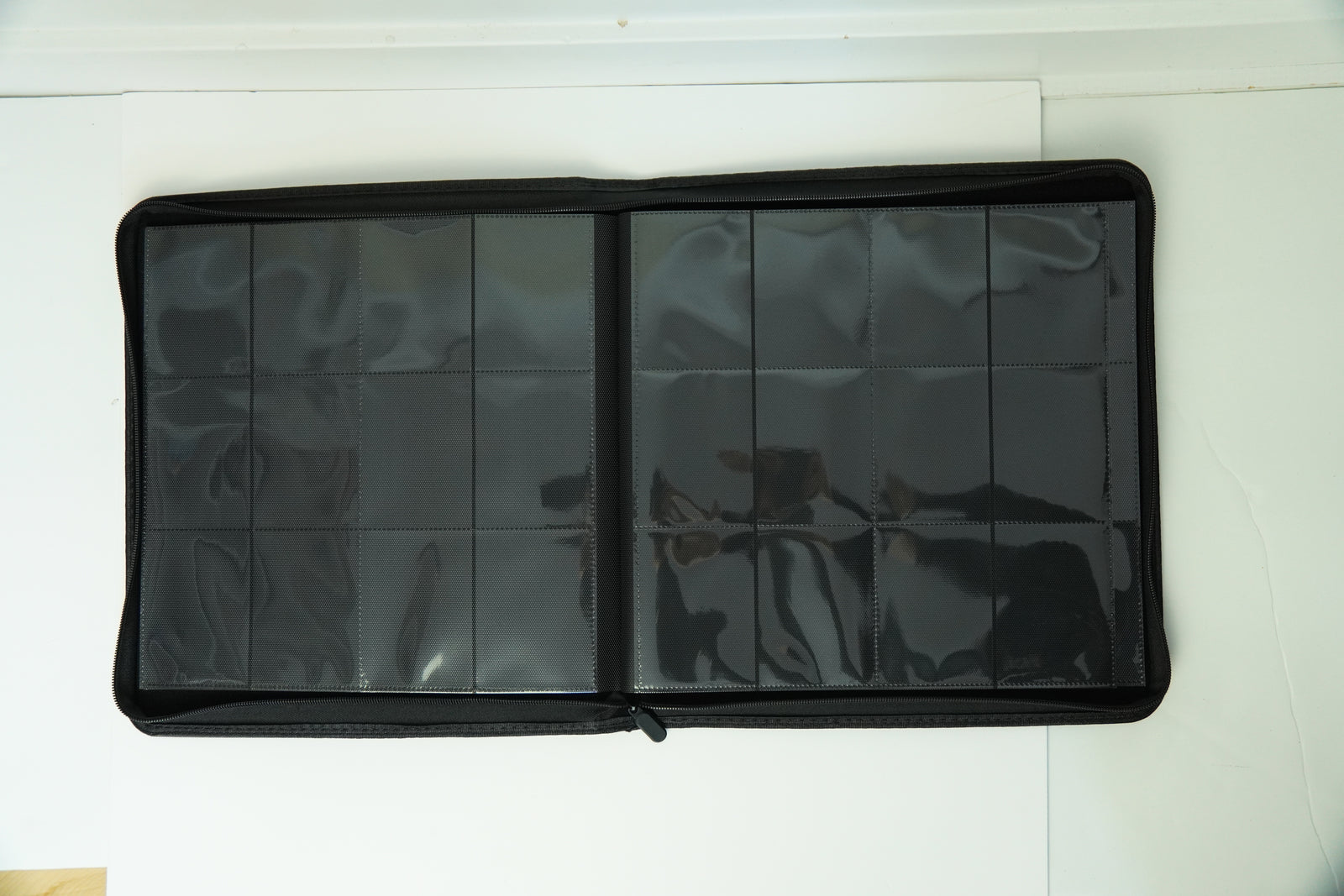 Classeur 4x3 avec Fermeture Éclair – Capacité de 528 Cartes, Noir