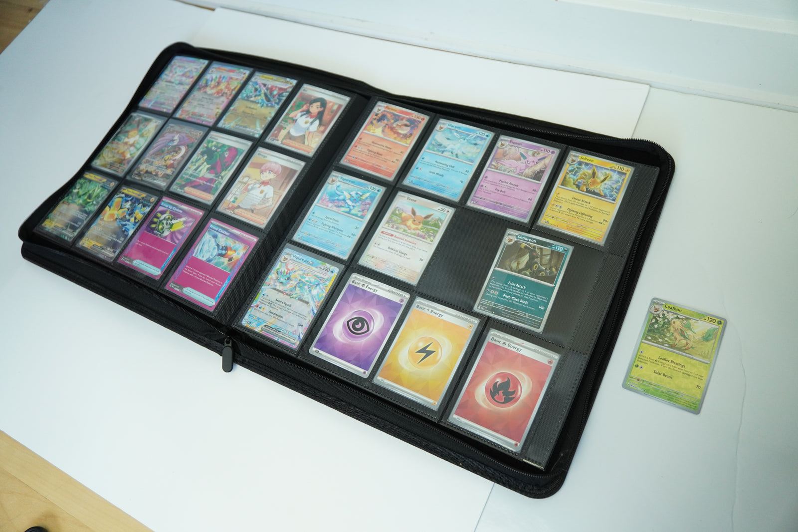 Classeur 4x3 avec Fermeture Éclair – Capacité de 528 Cartes, Noir