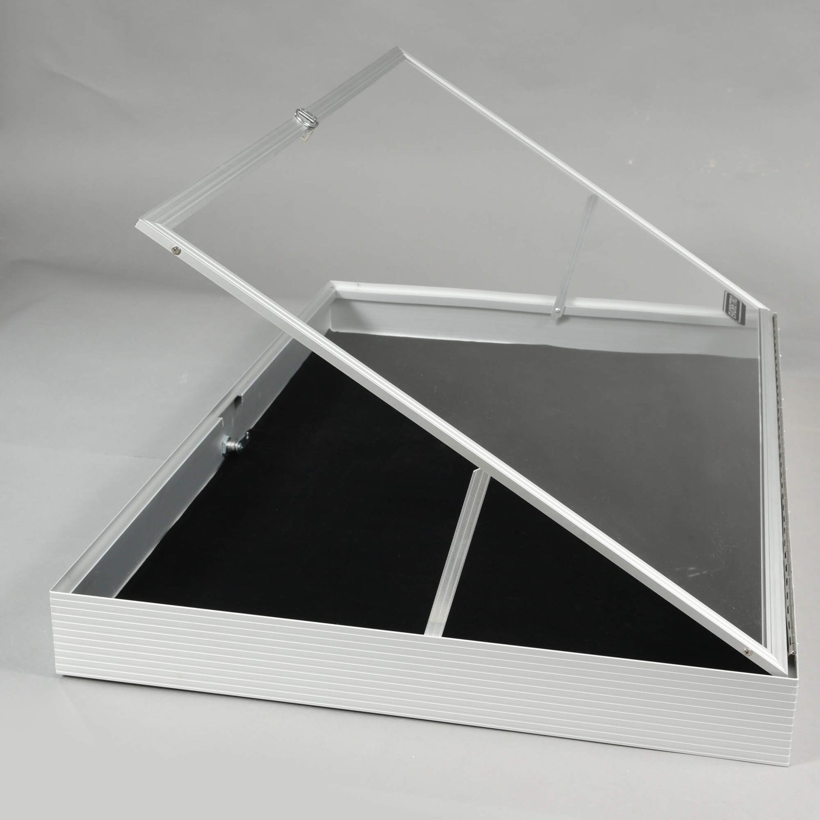 Lockable Aluminum Display Case – Top Display Vendor Trade Show