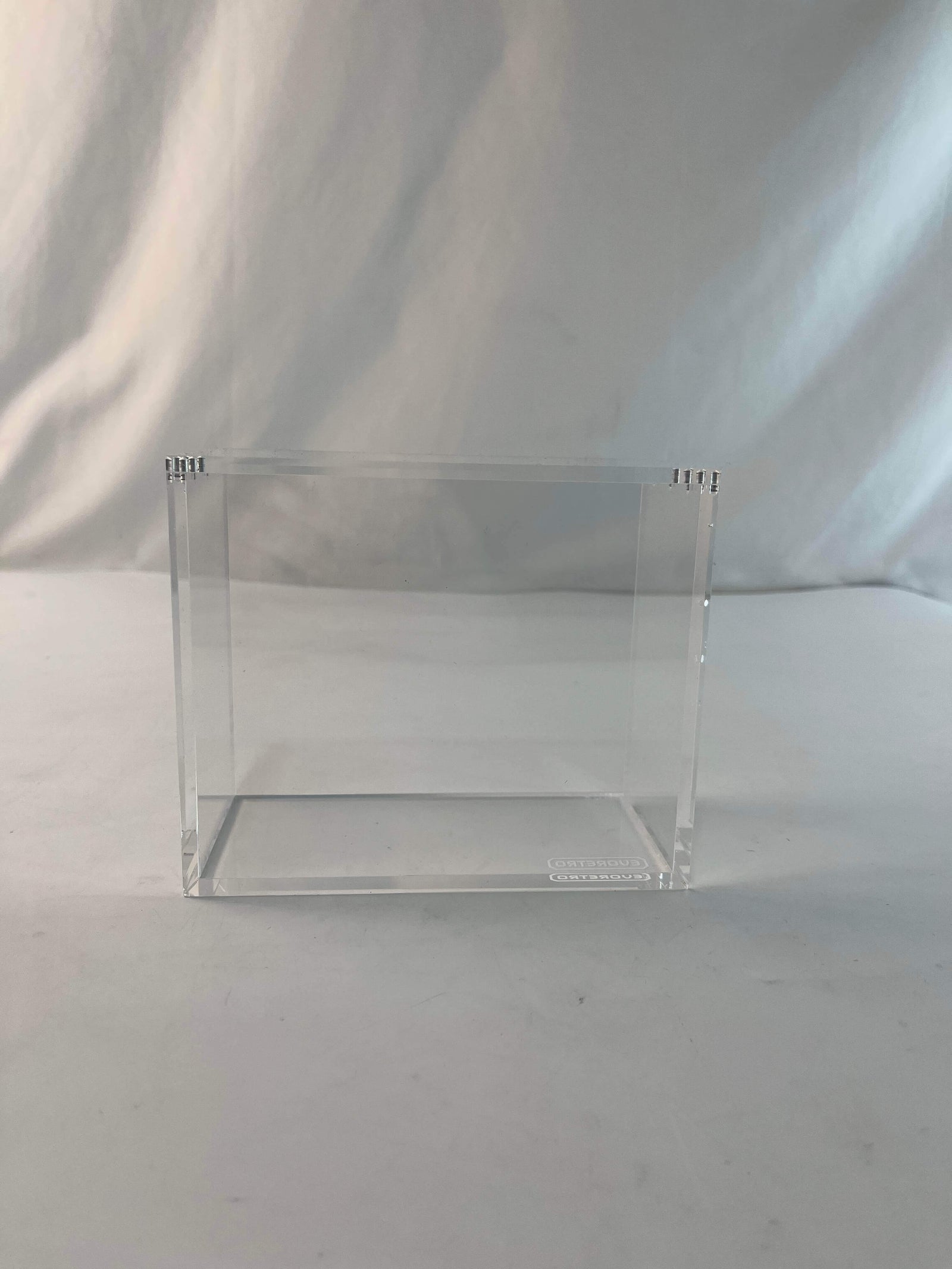 EVORETRO Acrylic Display Case for One Piece TCG Booster Box EVORETRO Canada EVORETRO Acrylic Display Case for One Piece TCG Booster Box EVORETRO Canada
