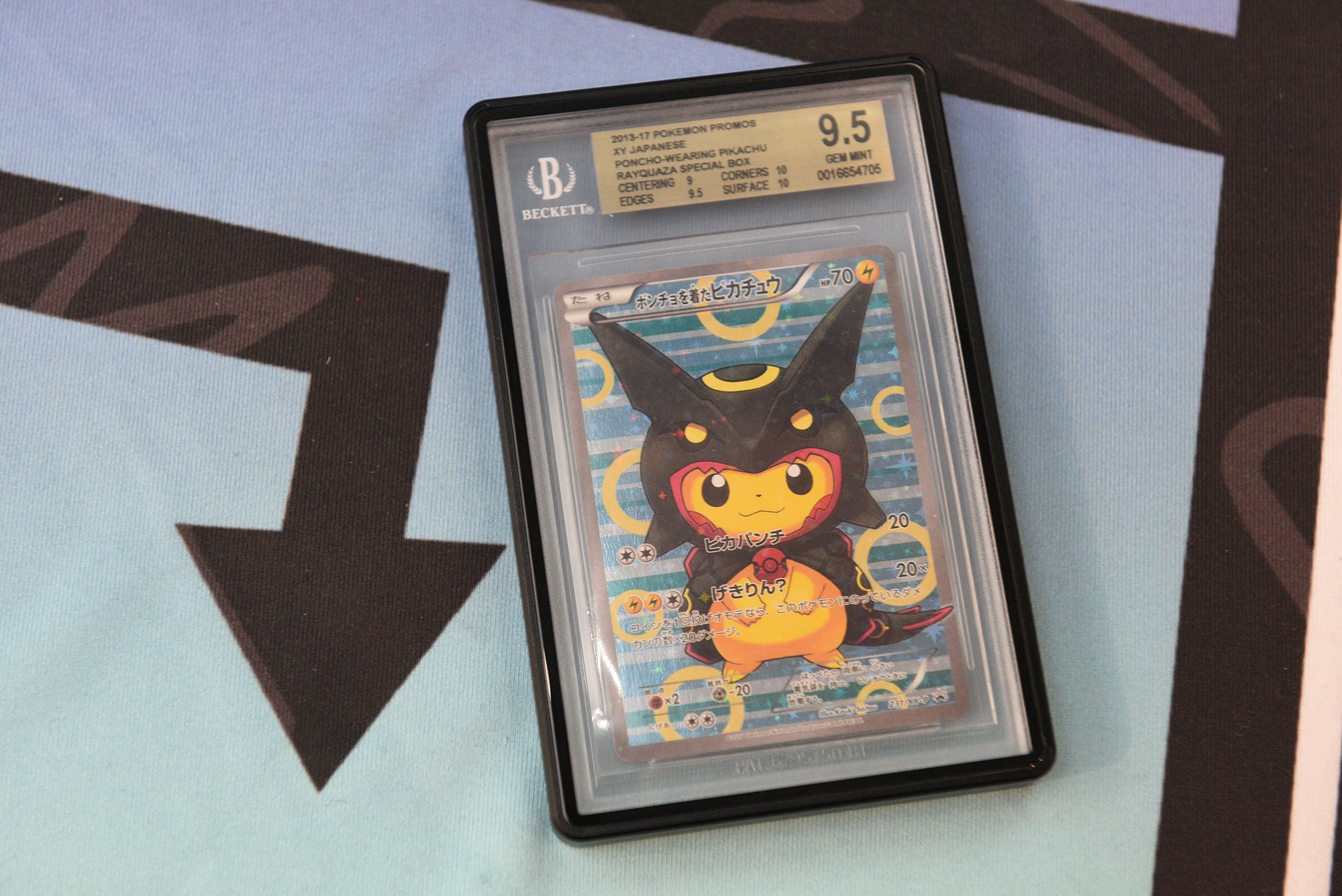 Beckett Magnetic Slab Case Pikachu Evoretro