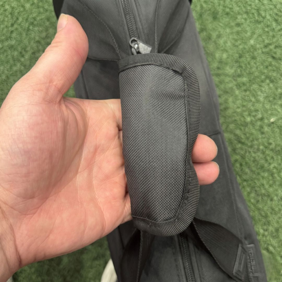 Close-up of padded reinforced handle on EVORETRO 24 x 36 aluminum display case transport bag