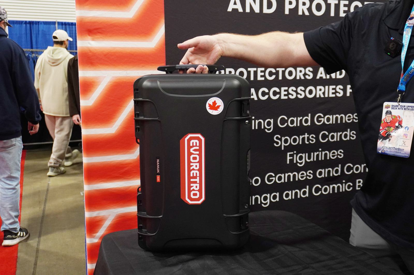 evoretro waterproof wheeled card case