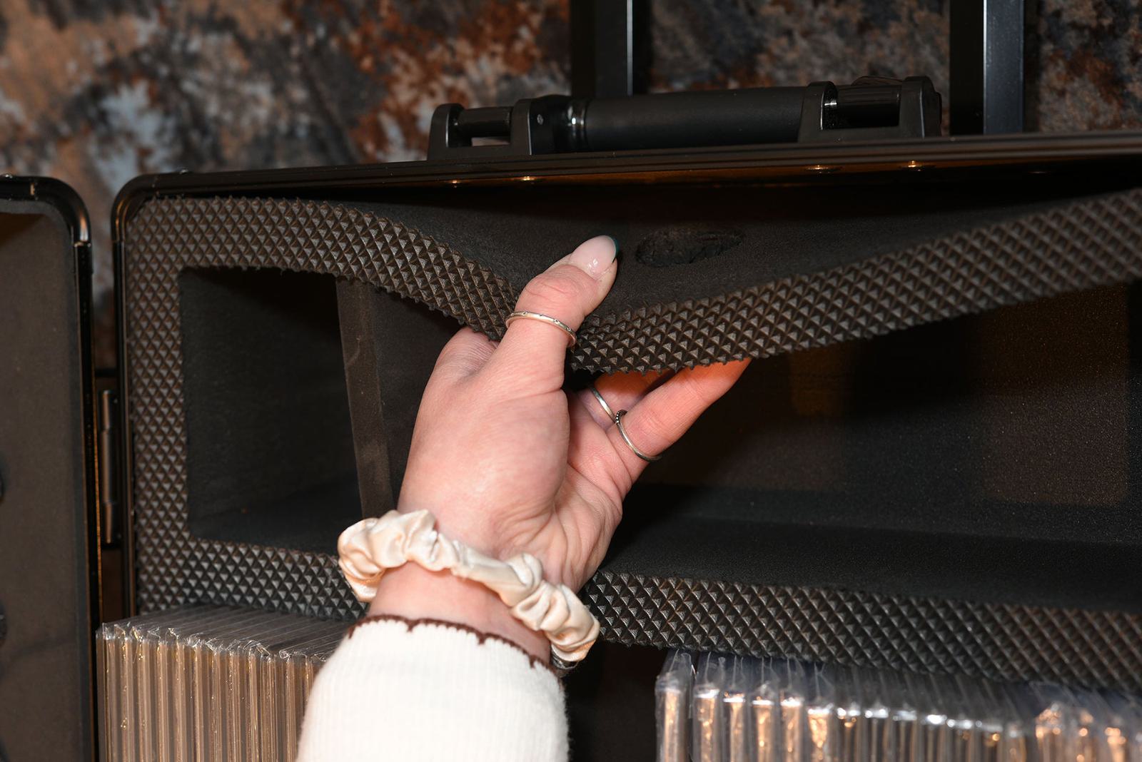 graded card case 5 row roller